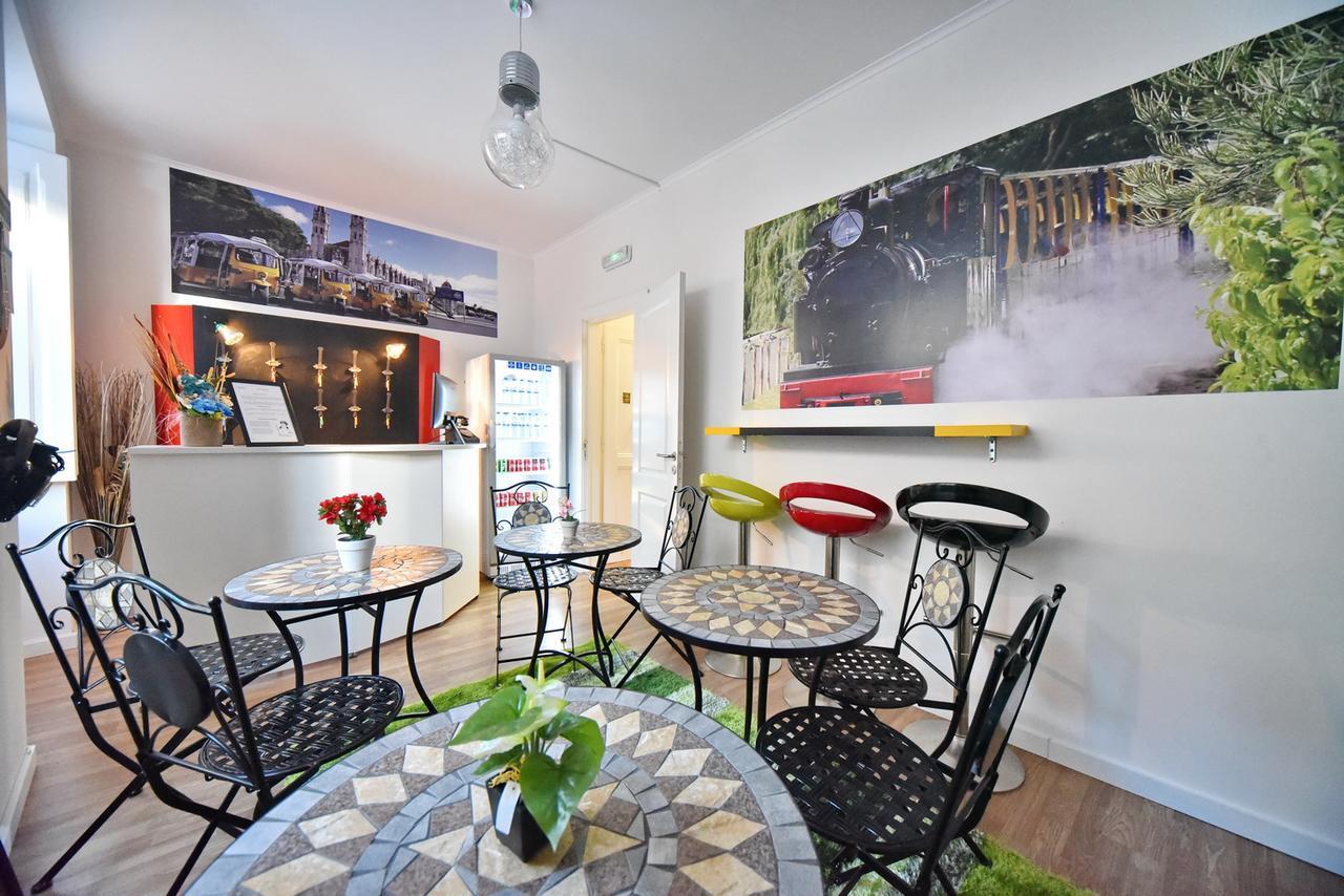 Train Lisbon Hostel Экстерьер фото